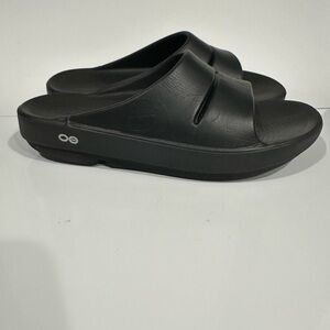 OOFOS Recovery Comfort Slides  Women’s 9, Men’s 7 black